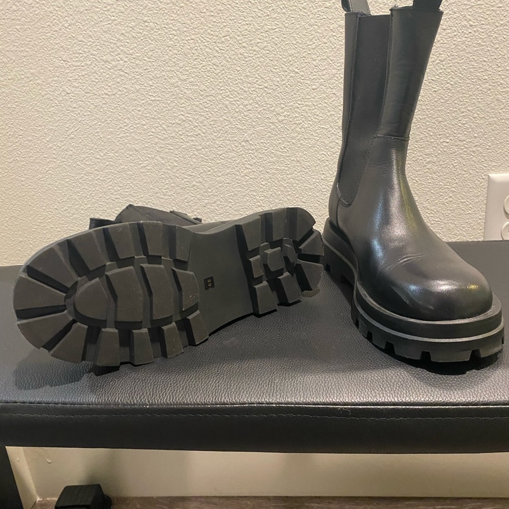 Steve Madden Black boots - Picture 3 of 6